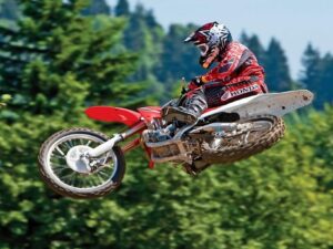 Motocross Suomessa – lajin kehitys ja nykytila